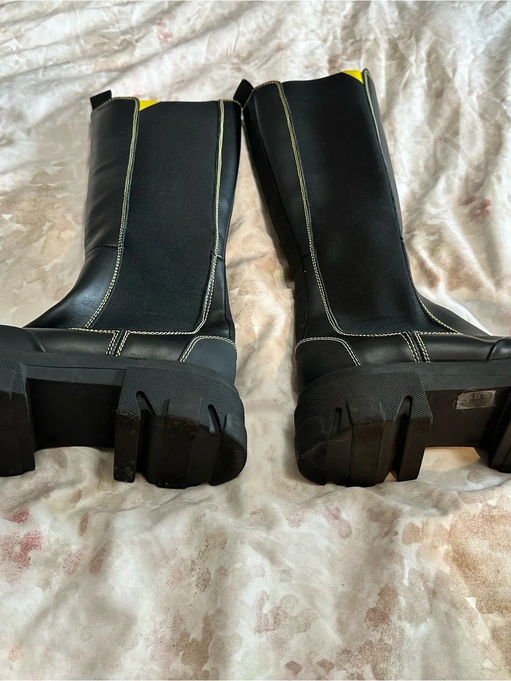Ganni tall black